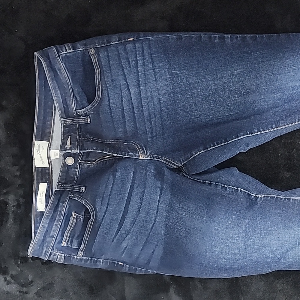 Universal Thread Mid Rise Skinny Jeans - Picture 2 of 4